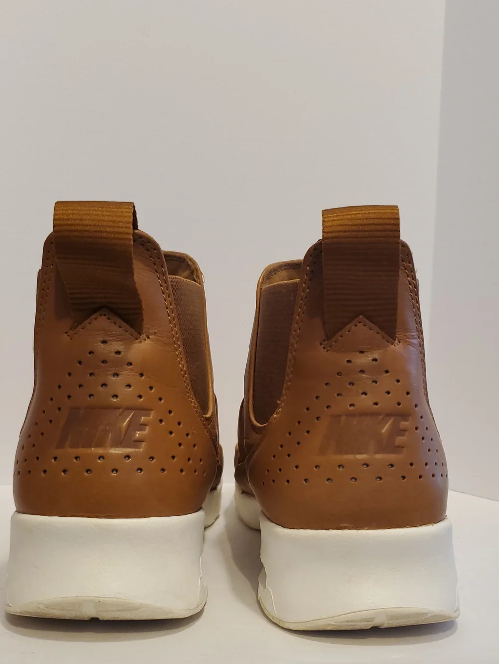Nike Women’s Air Max Thea Mid Boot Brown Sneakers Size 8